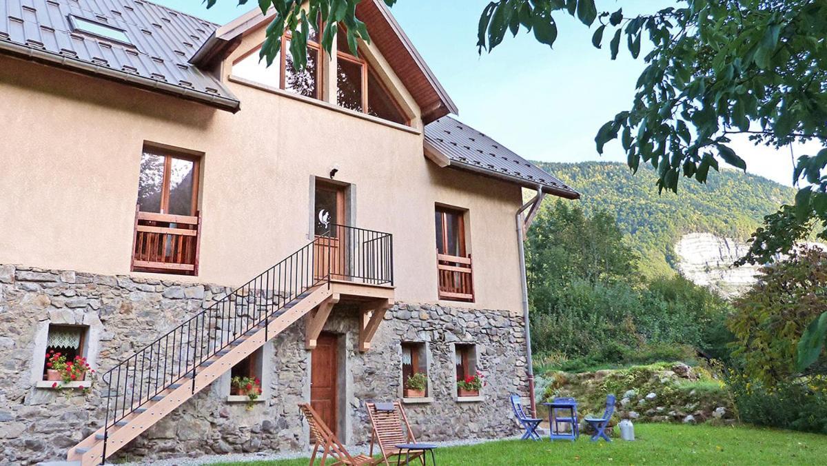 Le Chat Perche - Appartements 3 Etoiles Spacieux Et Chaleureux A Allemond Exteriör bild
